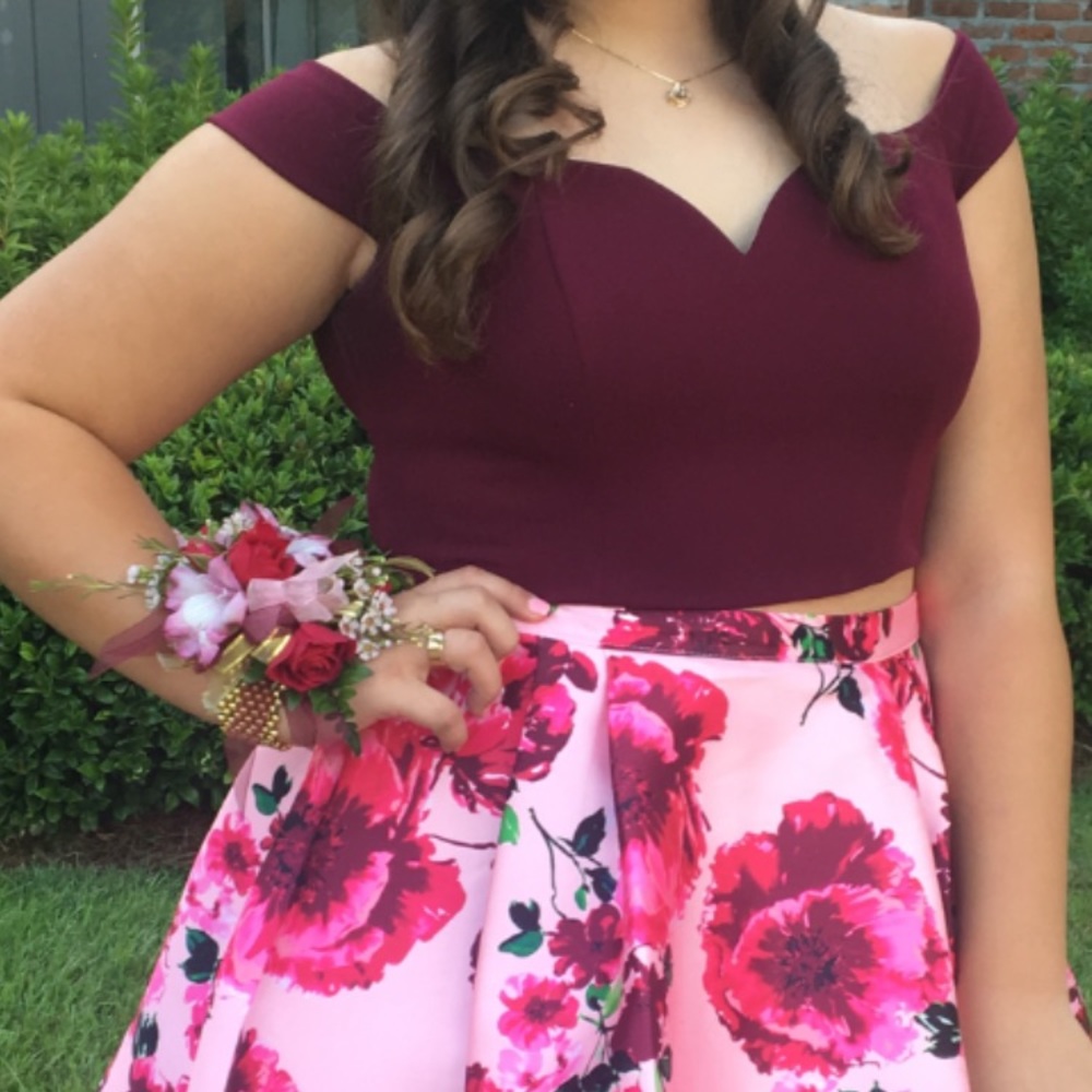 prom dress top maroon bottom pink with flowed